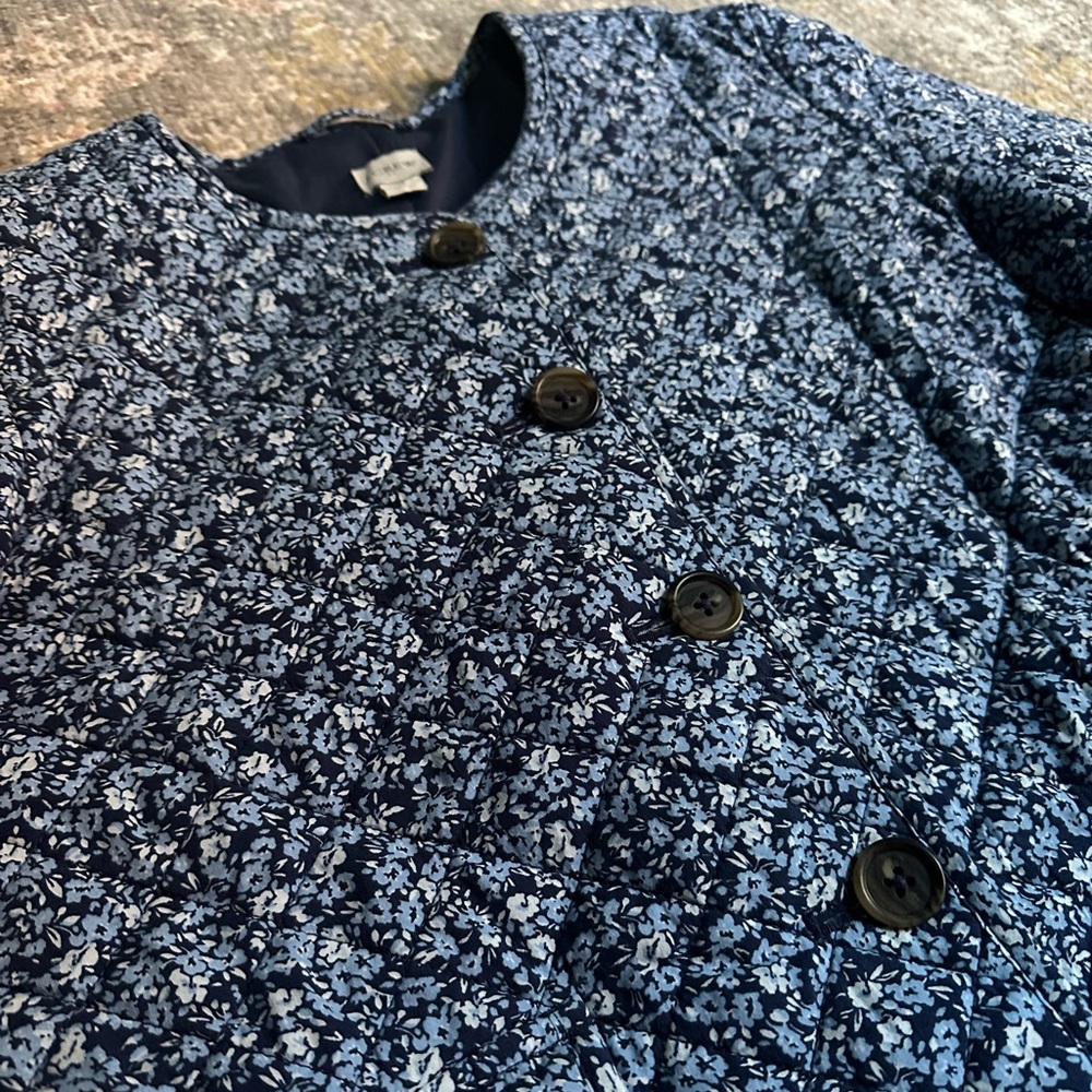 J.Crew Navy Blue Floral Quilted Button Front Jacket Lightweight Coat Preppy Chic - Picture 5 of 10